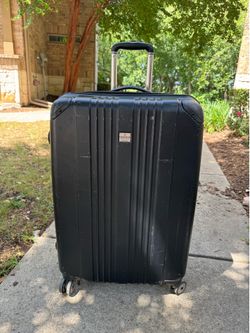 Ricardo Beverly Hills 30" Expandable Spinner Suitcase - Large Checked Luggage