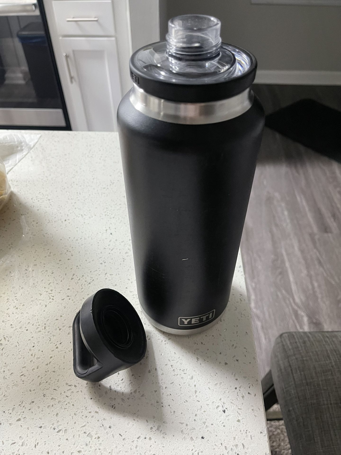 Yeti Rambler 64oz Bottle for Sale in Nashville, TN - OfferUp