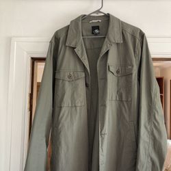 VUORI Men’s Oregano Ripstop Button Up Jacket XL