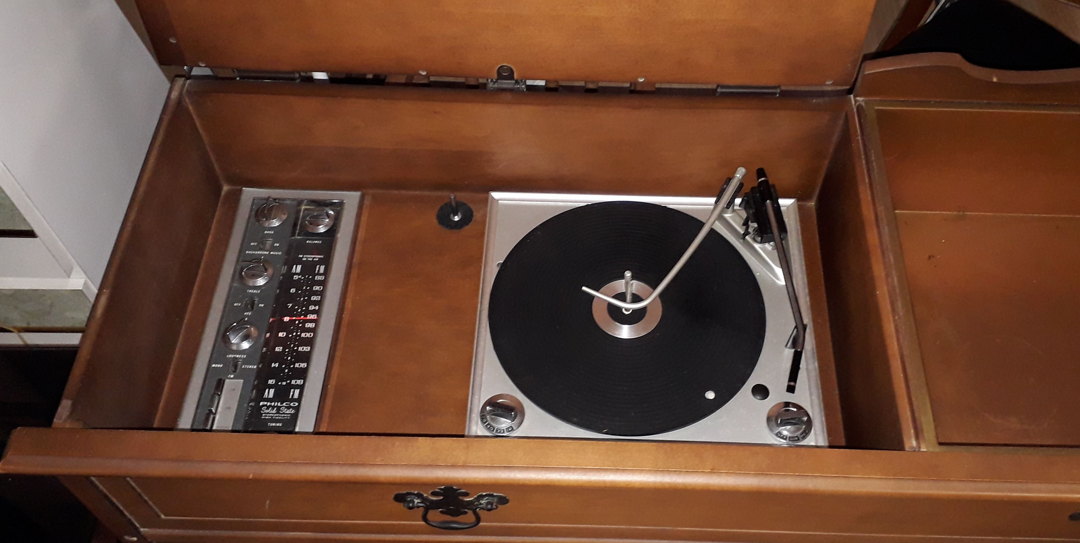 1960's Philco p-1710-126 Solid State Stereo Console