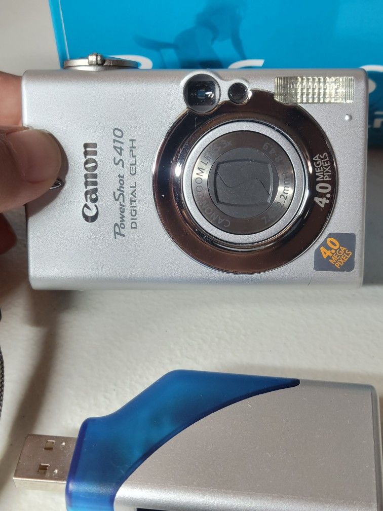 Canon PowerShot Digital ELPH S410 4.0MP Camera