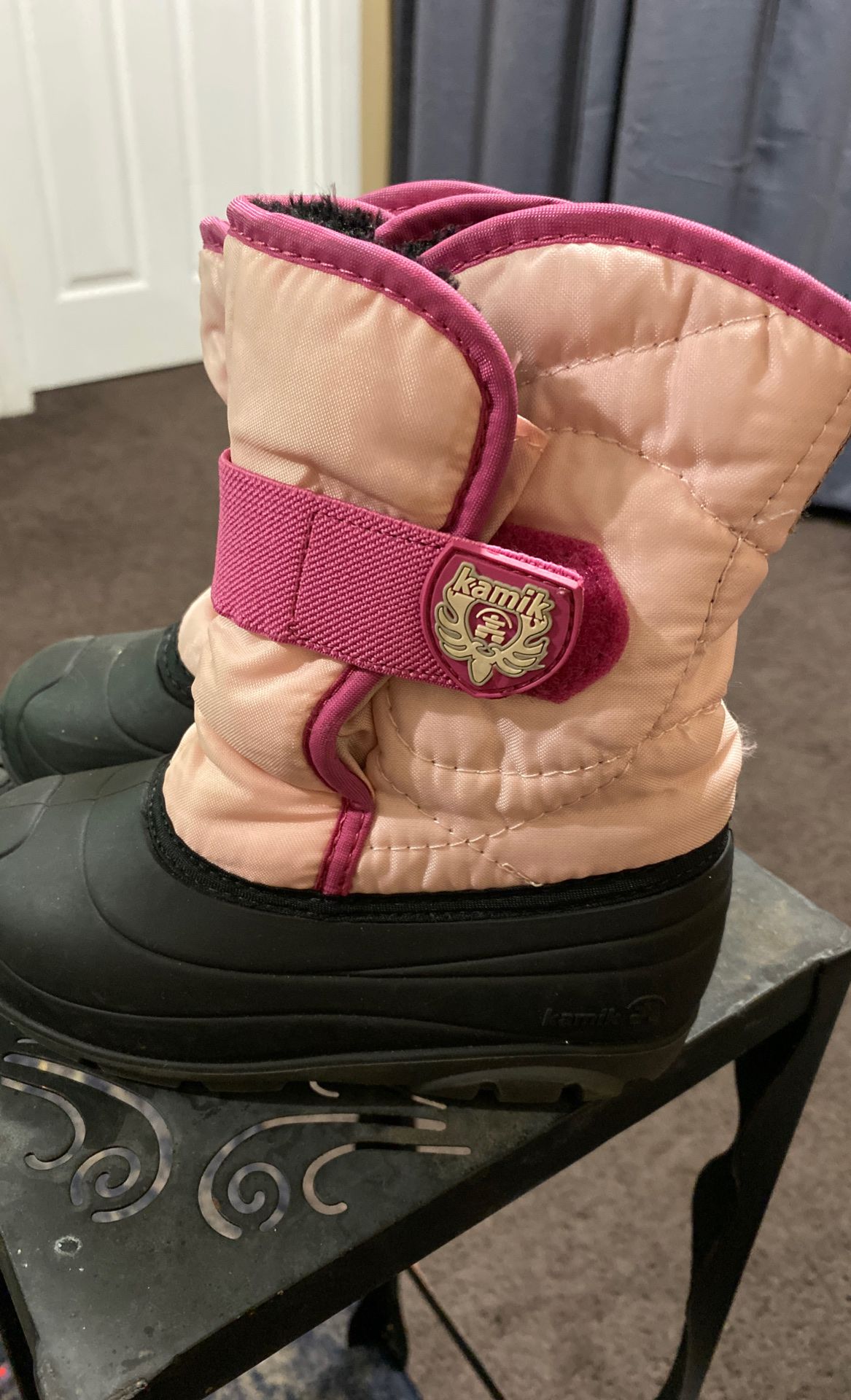 Kamik Size 10 Toddler Girl snow boots