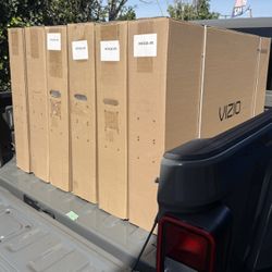 New T.V Vizio 55 Inch  With 1 Yr Warranty 