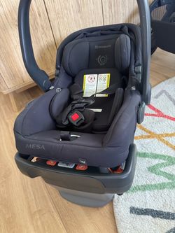 Uppababy Mesa V2