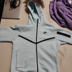 Nike Tech 