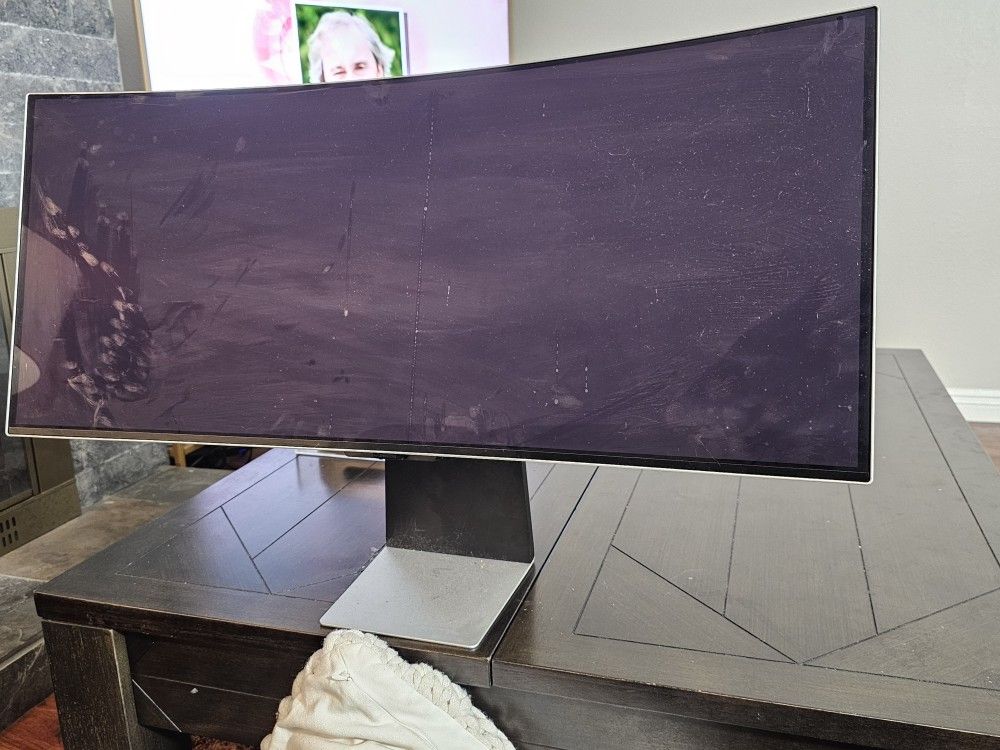 Curved Odessy Samsung Monitor