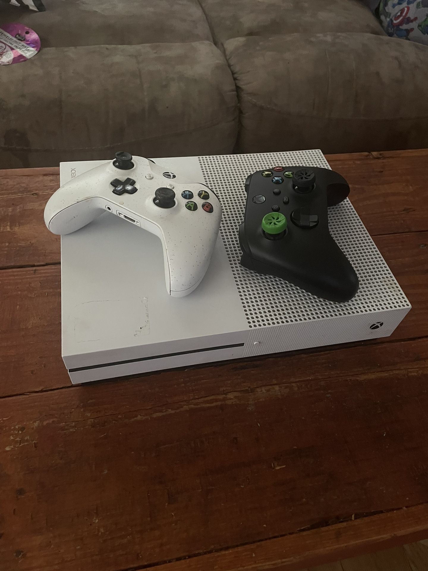 Xbox One S With 2 Controllers