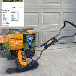 Fiscars Reel Lawnmower⬇️🟥read Description