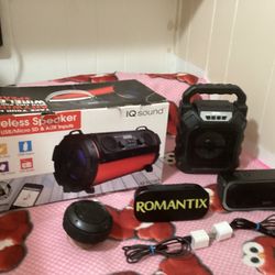 Bluetooth Speaker Lot Of 5 With 2 Chargers 