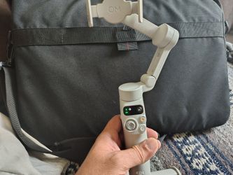 DJI Osmo Mobile 7, 3-axis  phone gimbal