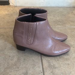 Woman Boots