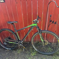 Hyper Carbon X 29 Inch Mountain Bike