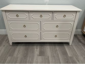 Pottery Barn Ava 7 drawer dresser