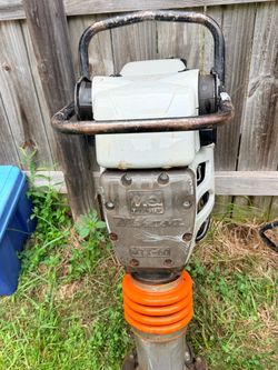 Mikasa MTX-60 jumping/rammer compactor
