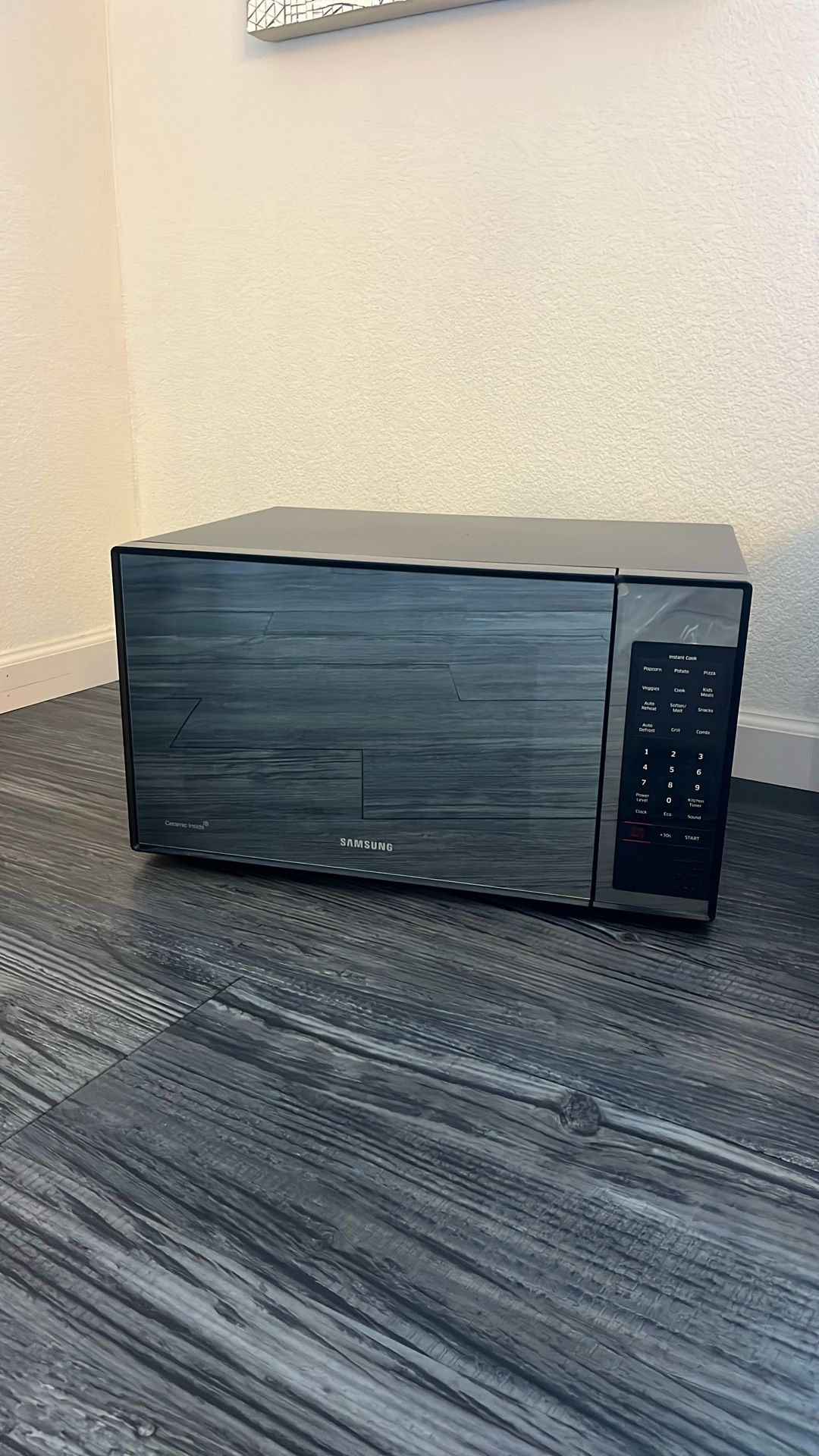 New!! Samsung Ceramic Inside Microwave