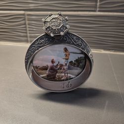 I Do” Engagement Photo Frame – Ring-Shaped Keepsake Frame