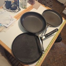 3 large 12 Inch Fry Pans