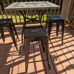 Table And Counter Height Bar Stools  !! Great For Smaller Spaces!