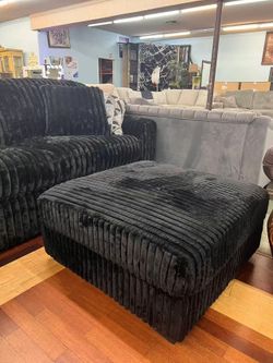 🔥Flash Deal🔥Brand New Oversized 37" x 37" Square Ottoman $199 @ Furniture Mart