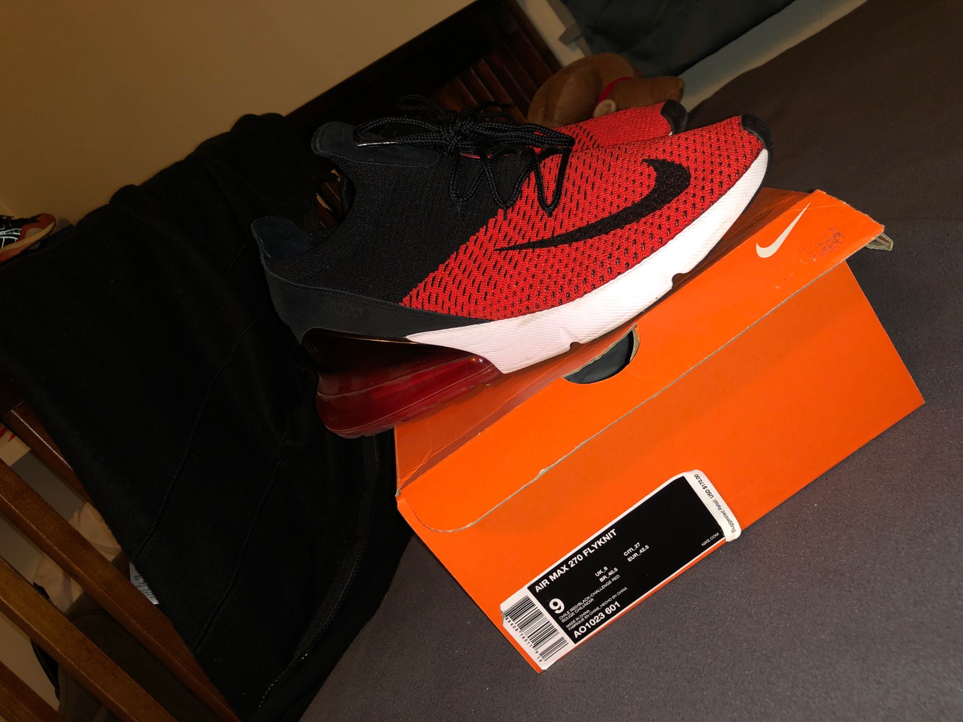 Nike Airmax Flyknit 270 Size 9