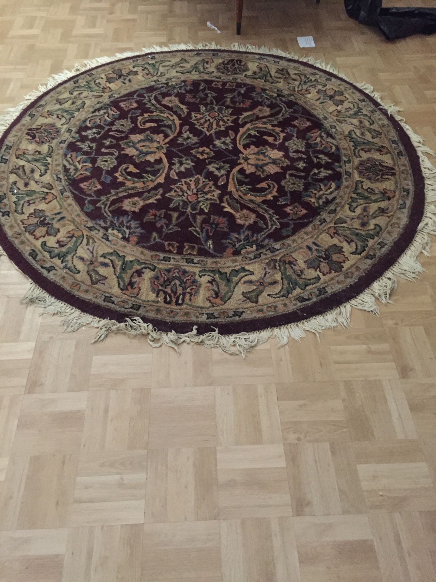 Round rug