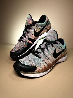 Zoom vapor top flyknit tennis shoes
