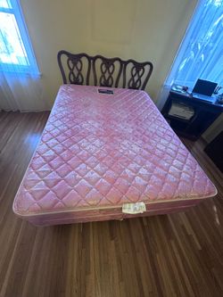 Beautyrest Aristocrat queen mattress and box spring