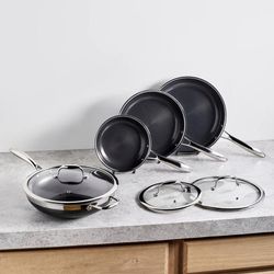 BRAND NEW HexClad 7-piece Cookware Set $290