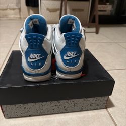 Jordan 4 military blue good condition 6.5y