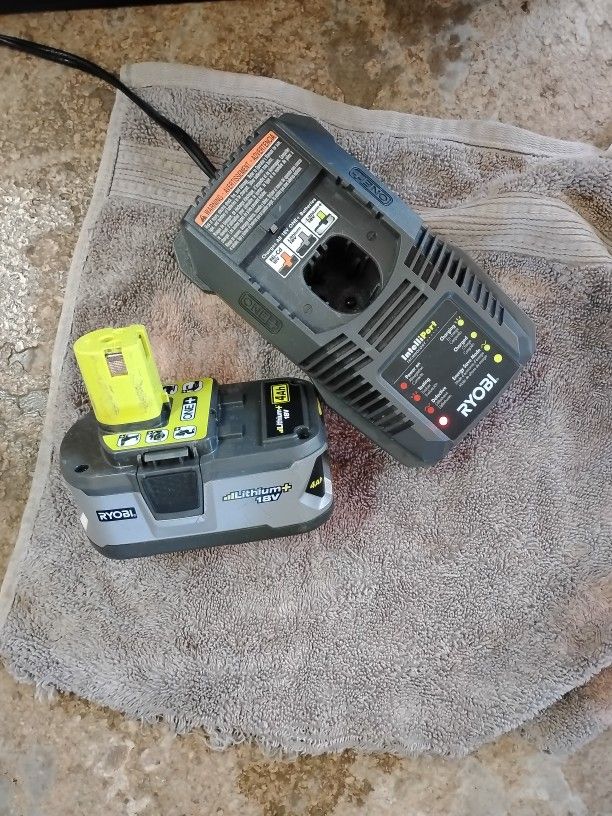RYOBI 18 VOLT CHARGER & BATTERY