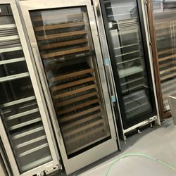 🍷 Sub-Zero Built-In Wine Cooler – Like New 🍷