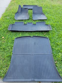Tesla Model Y Floor Mats