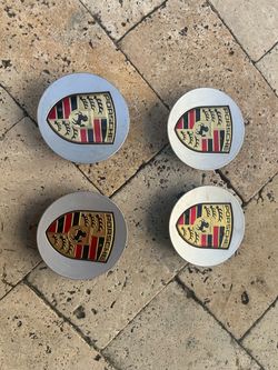 Porsche hub caps
