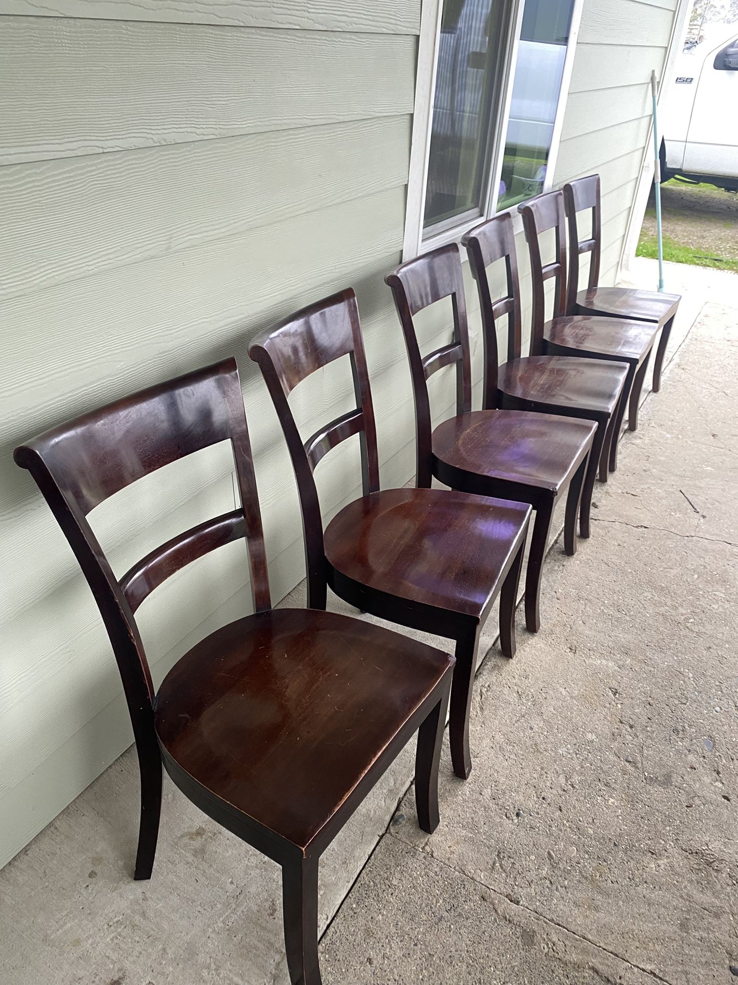 6 Crate And Barrel Chairs