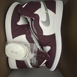 Bordeaux Jordan 1s 
