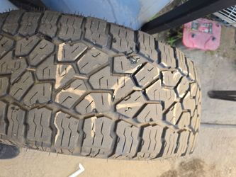 Semi new falken at4 265/70r16
