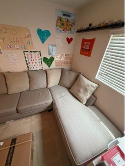 Sofa w/ chaise lounge