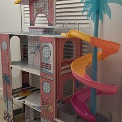 L.O.L. Surprise House 