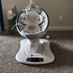 4 Moms Baby Swing 