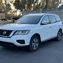 2017 Nissan Pathfinder 