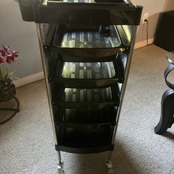 Hair stylist dresser with wheels 