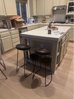 Set of 2 Modern Bar Stools