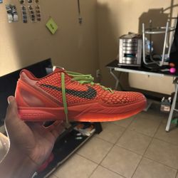 Reverse Grinches Size 11