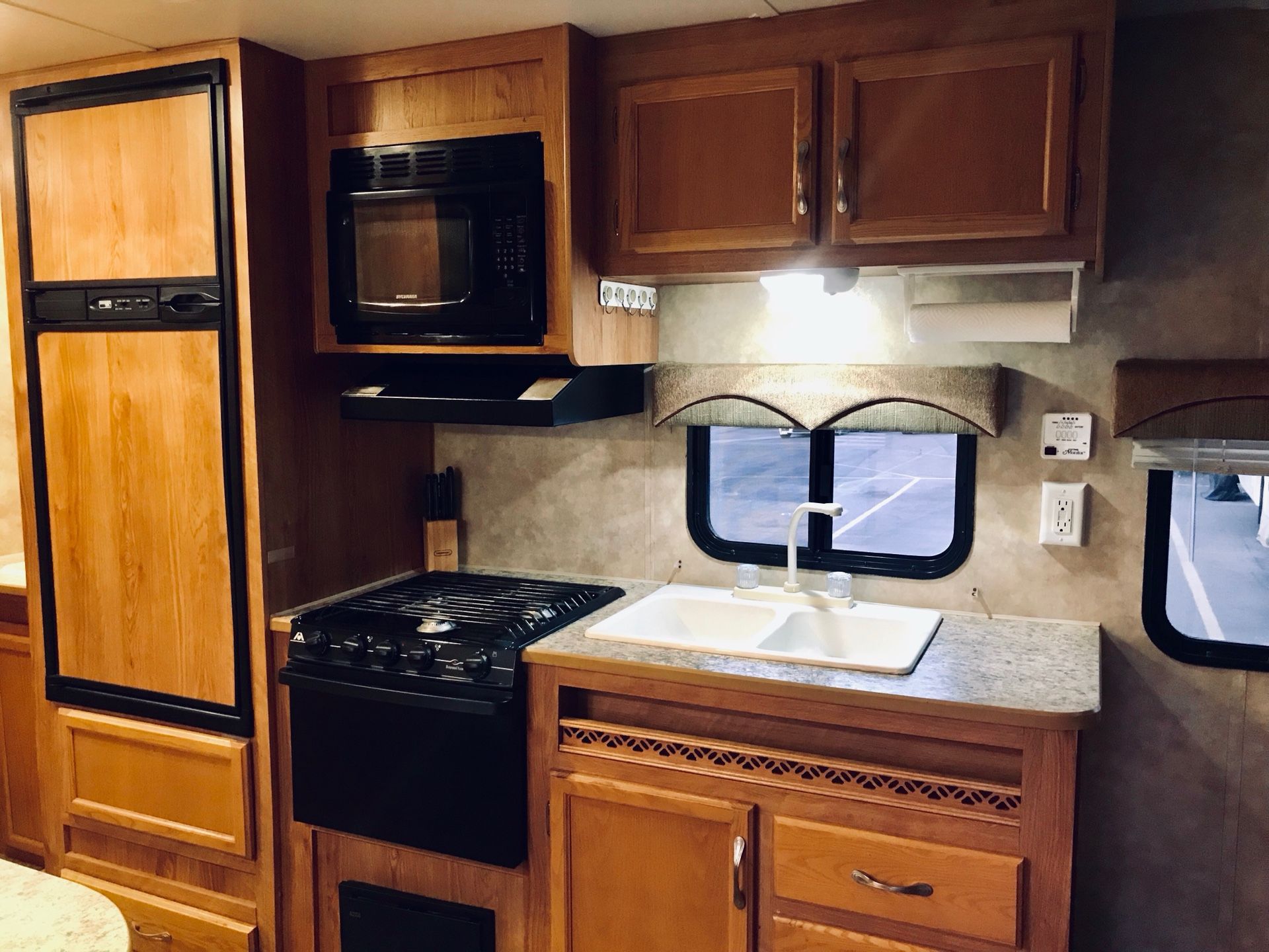 2009 Jayco jay flight 21ft bunkhouse Air & awning for Sale in Riverside