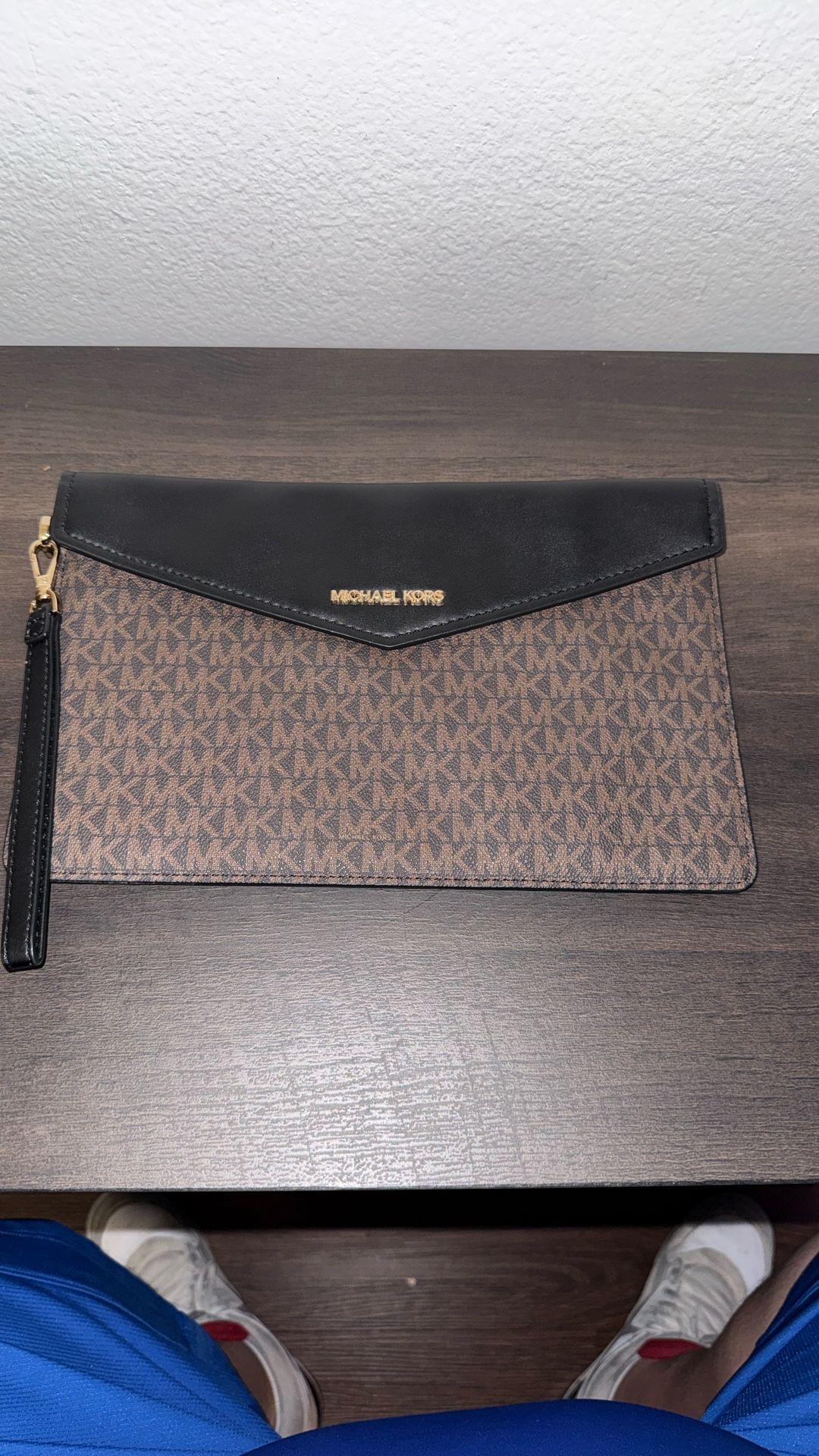 Michael Kors Purse/Wallet
