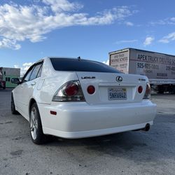 2002 Lexus IS 300