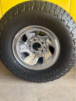 31x10.50R15LT Tires & Wheels