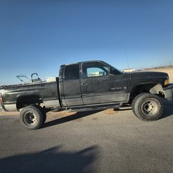 Dodge Ram 1500 4x4 5.9