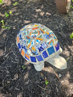Mosaic tile garden turtle
