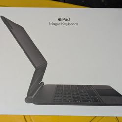 iPad Magic Keyboard 11"
